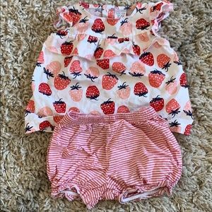Shirt and bloomers baby bundle Carter’s strawberry
